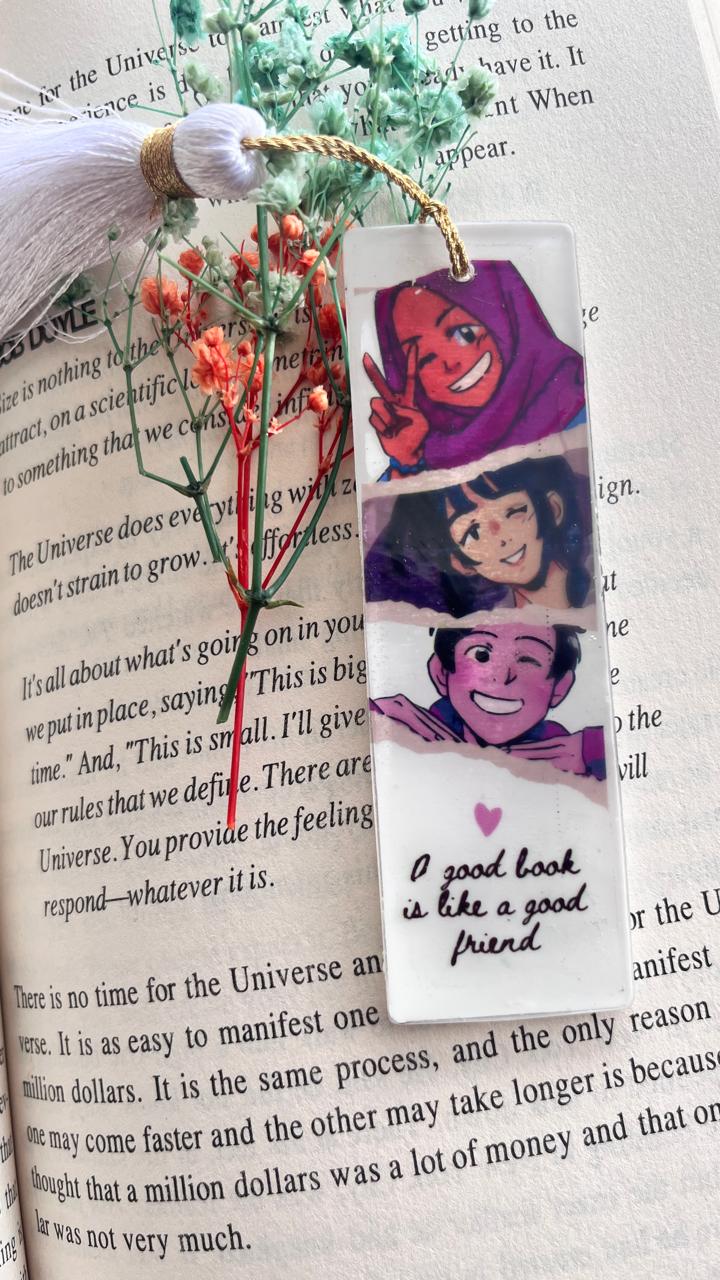 Artisanal Resin Bookmark with White Feather Accent, Transparent Design, Decorative Book Accessory with Inspirational Quote and Artistic Illustrations